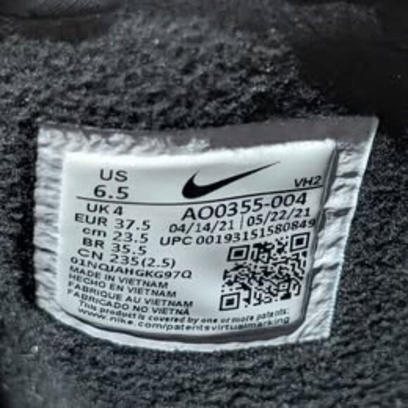 Nike Women's Tanjun High Rise High Top Sneaker Boots Sz. 7 Black - Picture 6 of 6